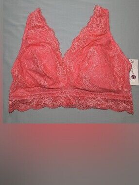 Secret Treasures Women's Plus Size Lace Bralette